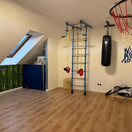 Apartment Modernes Reihenhaus Mit Terasse, 130 M2, 5 *